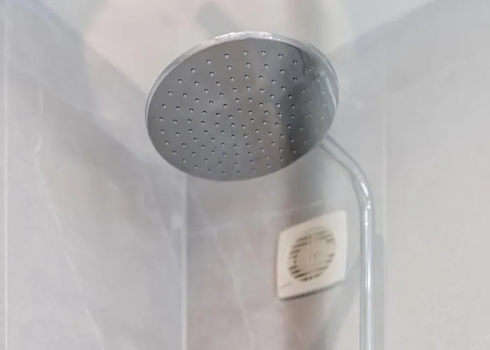 Apartment Fantastically Located Modern With Garage Available